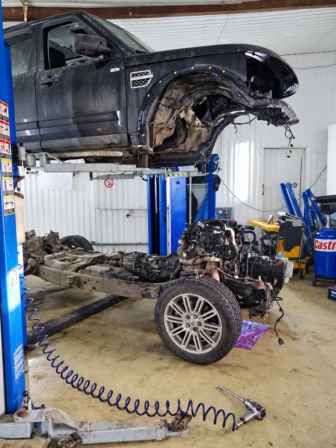 Разделённый кузов и шасси Range Rover