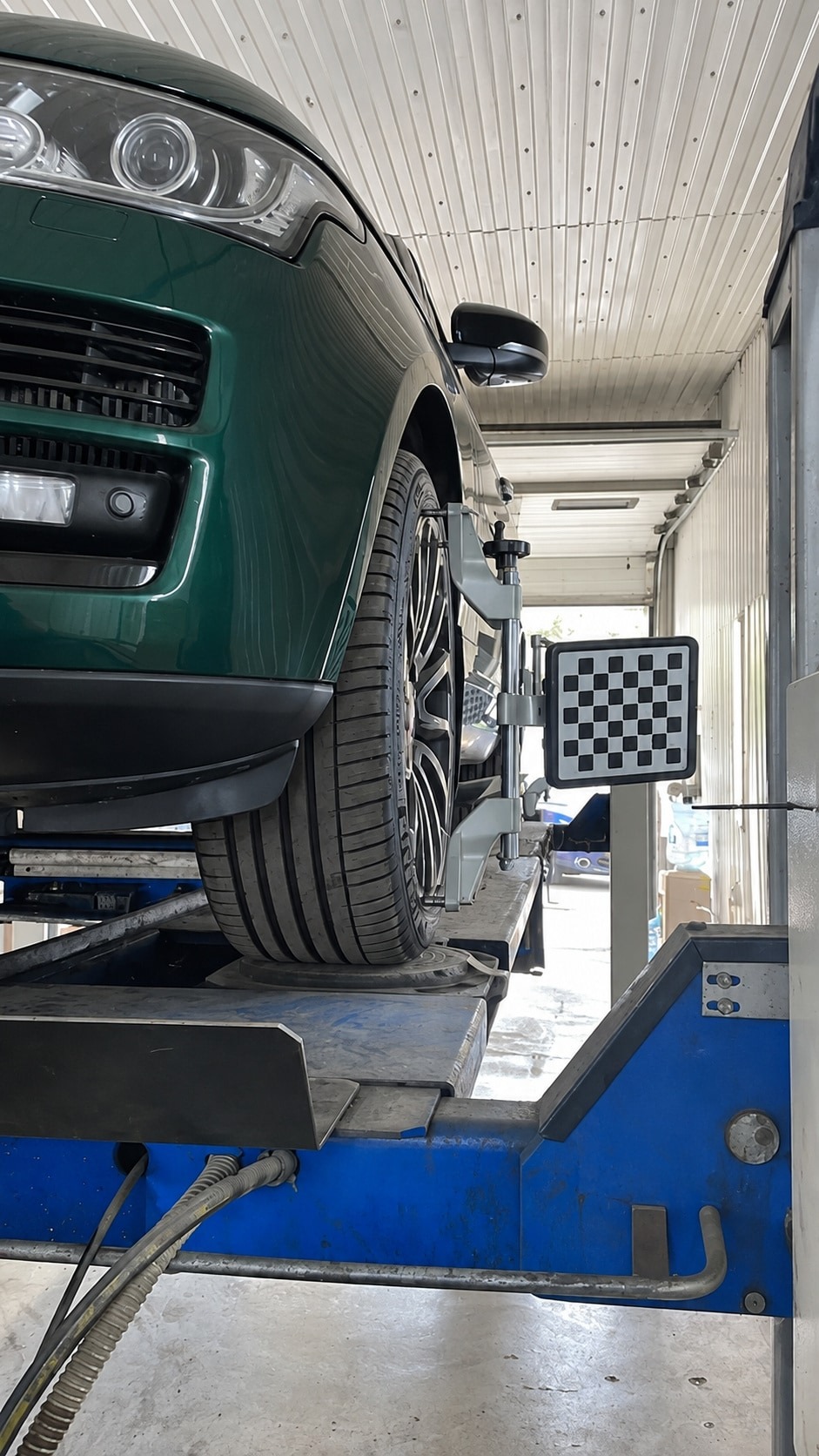 Стенд сход развала с Range Rover